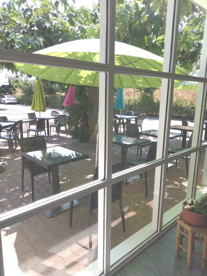 佩皮尼昂法斯特酒店 外观 照片